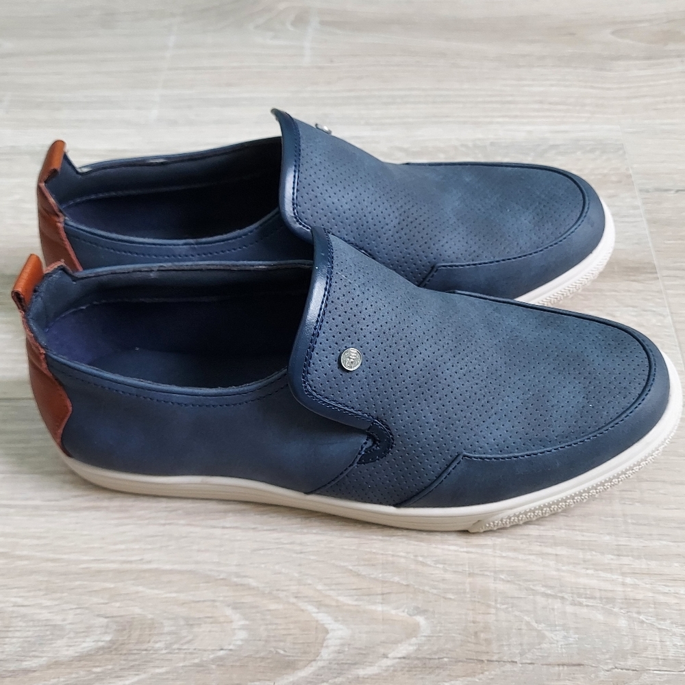 Steve Madden blue suede loafers